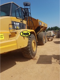 CAT 725 Dumptruck.